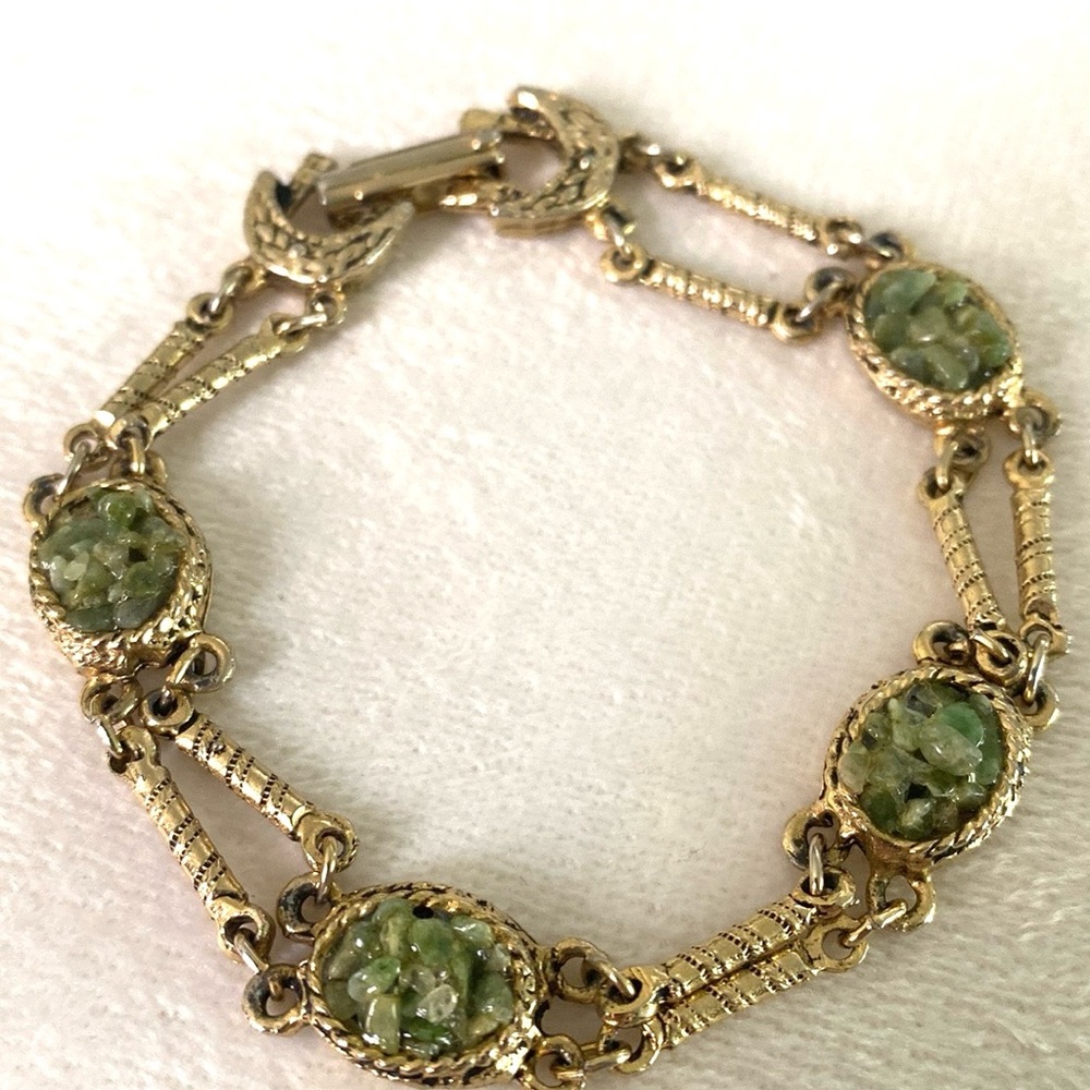Jade Chip Oval Shape Gold Tone Bracelet
